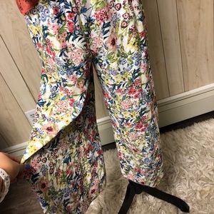 Cropped Wide Leg Floral Pants